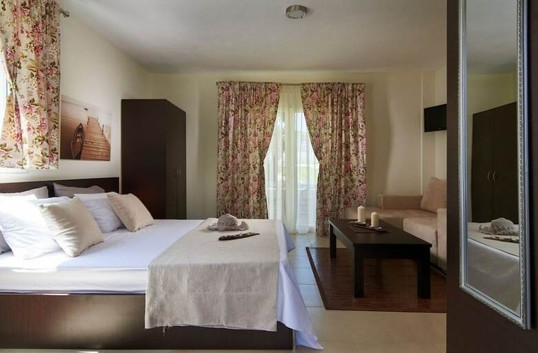 Aparthotel Caretta Resort
