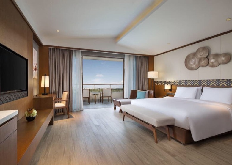 La Fountain Hotel & Resort