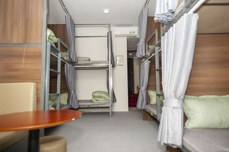 Hostal Dorm Link & Club