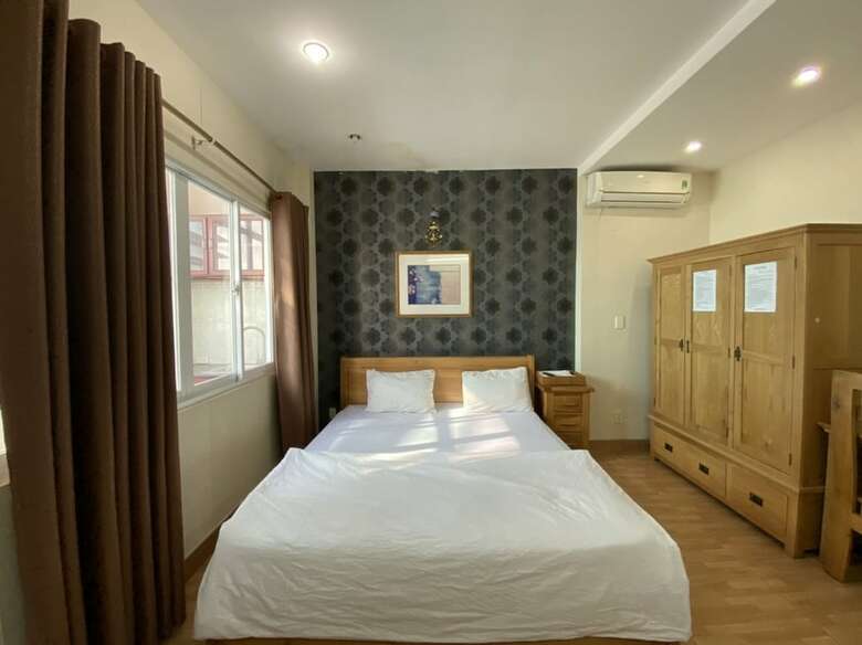 Aparthotel Airport Hotel - Free Airport Shuttle