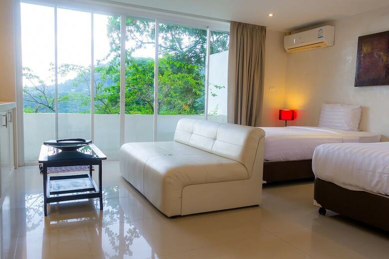 Hotel Grand Blue Kamala