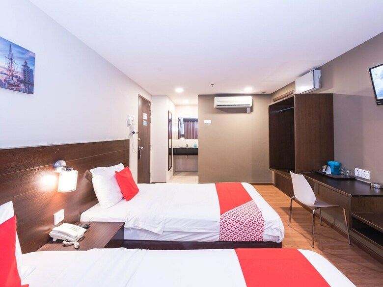 Oyo 89421 Pp Island Hotel