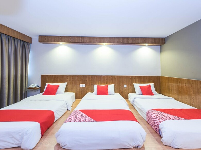 Oyo 89421 Pp Island Hotel