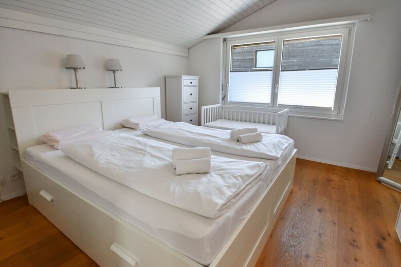 Airhosted Luzern Holiday Home