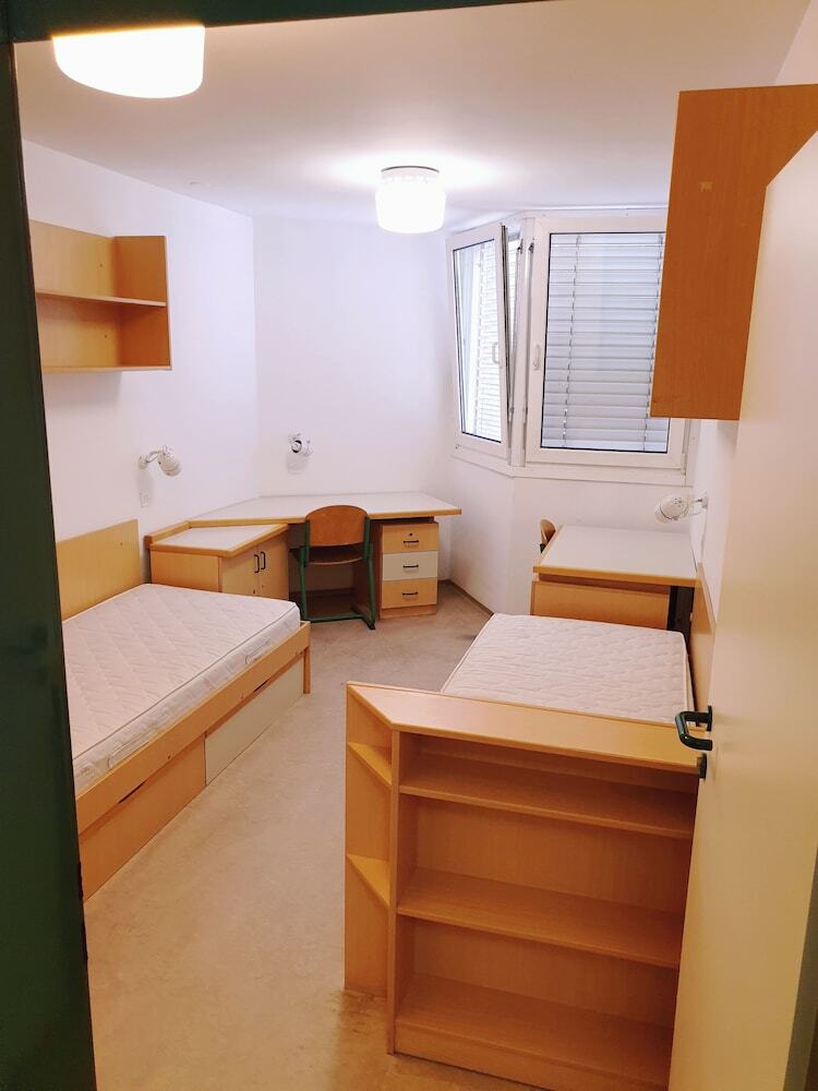 Hostal Summer Residence