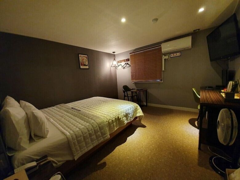 Ts Hotel