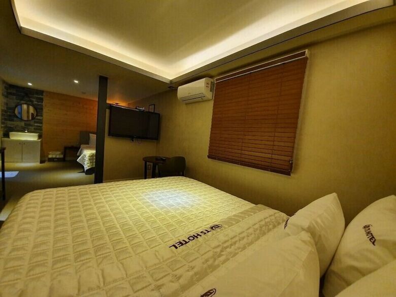 Ts Hotel