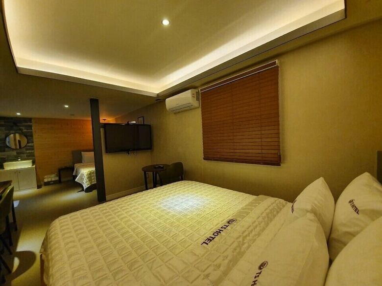 Ts Hotel