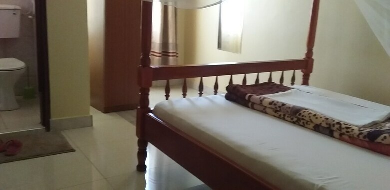Hotel Rainbow Courts