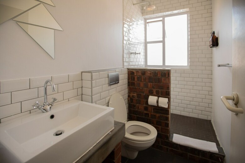 Hostal Once In Cape Town