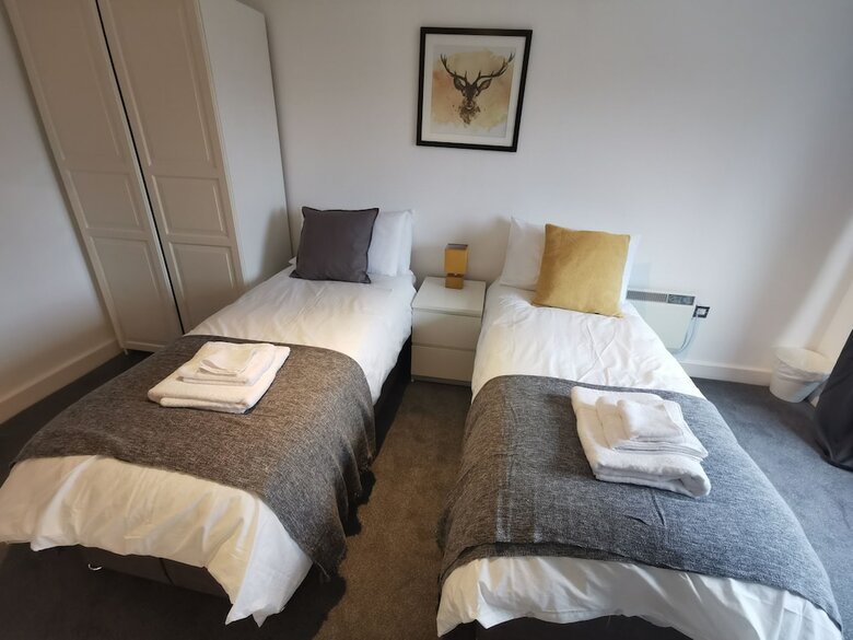 Voyager Apartments Sleeps 6 Parking
