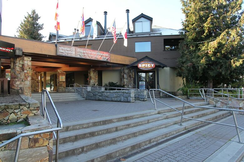 Rainbow Suites By Whistler Retreats