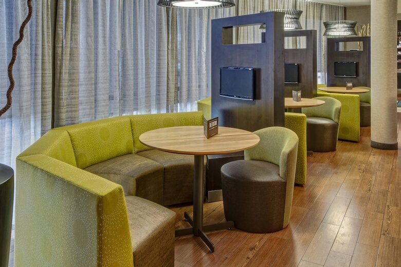 Hotel Courtyard By Marriott Alexandria