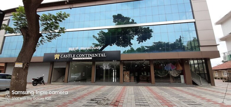 Castle Continental Premium Hotel