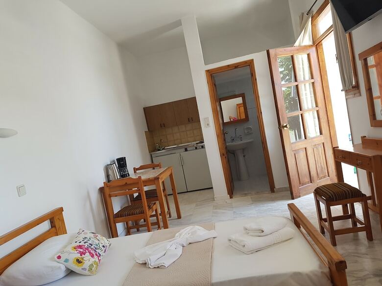 Apartamentos Anthi Katerina Rooms