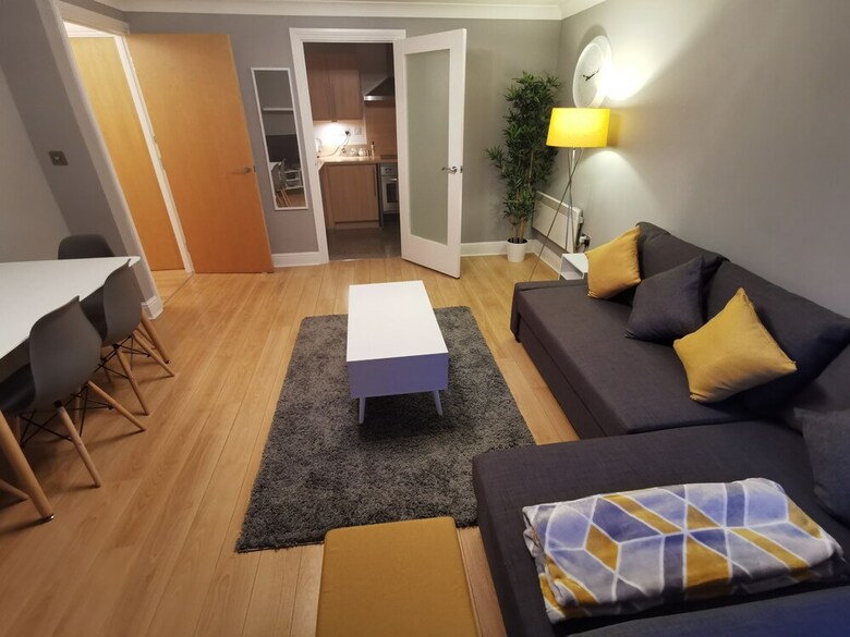 The Qube Apartments Sleeps 6 Parking