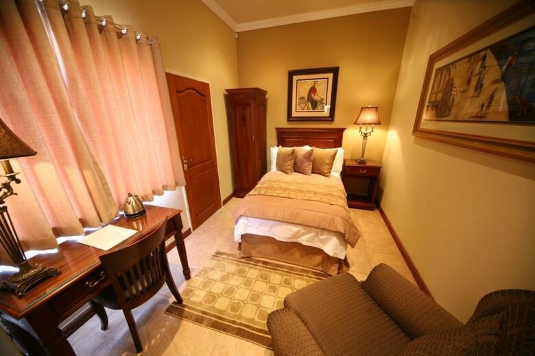 Hotel Le Cozmo Guest House