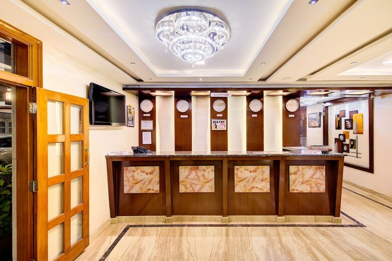 Hotel The Sai Leela Suites