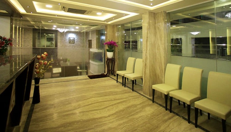 Hotel The Sai Leela Suites