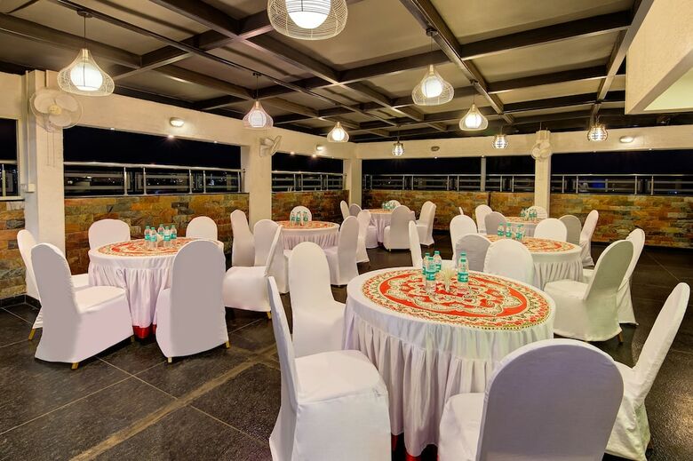 Hotel The Sai Leela Suites