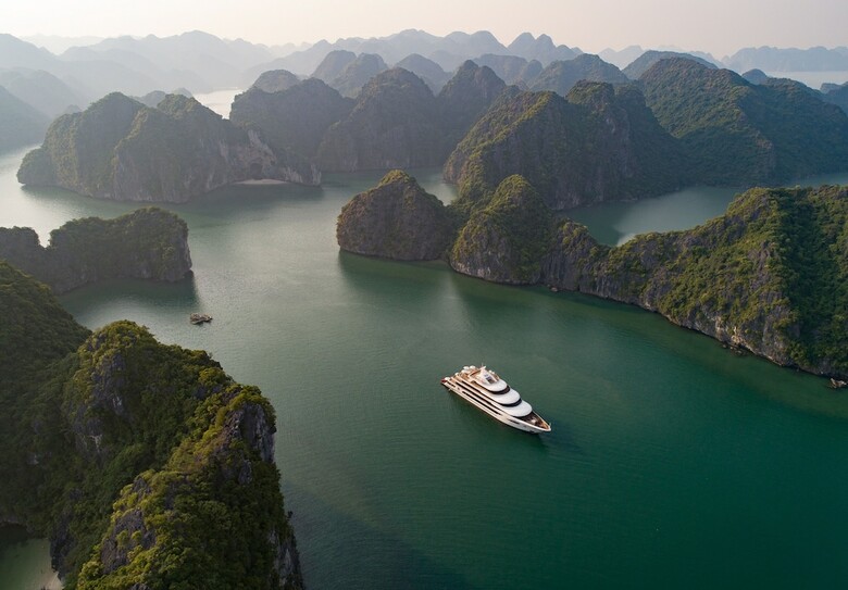 Scarlet Pearl Cruises