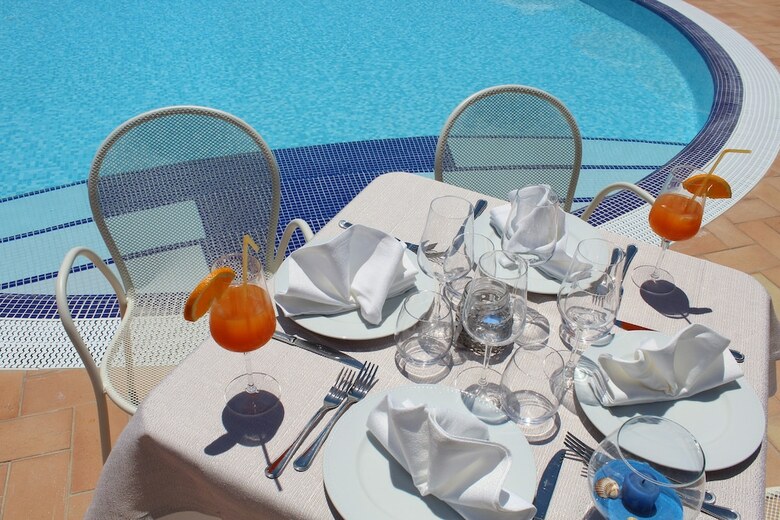 Poseidon Swim & Restaurant Aparthotel