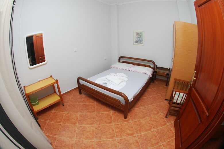 Tiku's Apartments