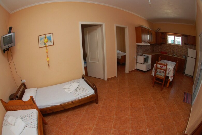 Tiku's Apartments