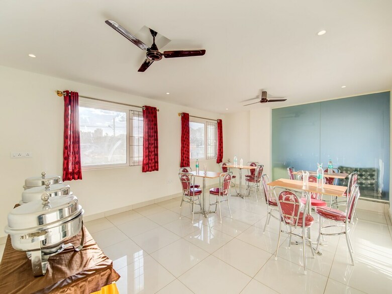 Hotel Capital O 19360 Sai Suites Inn