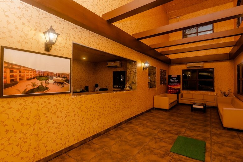 Hotel Capital O 35403 Discover Resorts