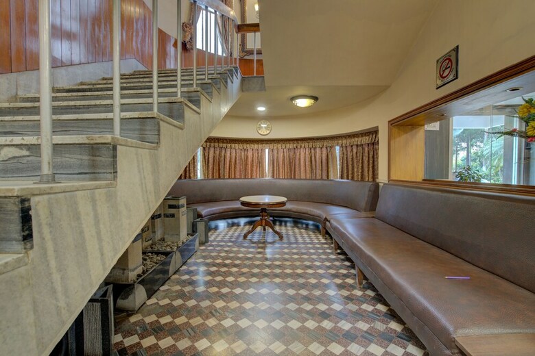 Capital O 43843 Hotel Blue Diamond