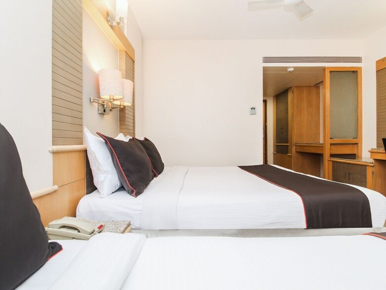 Hotel Collection O 30100 Deccan 8