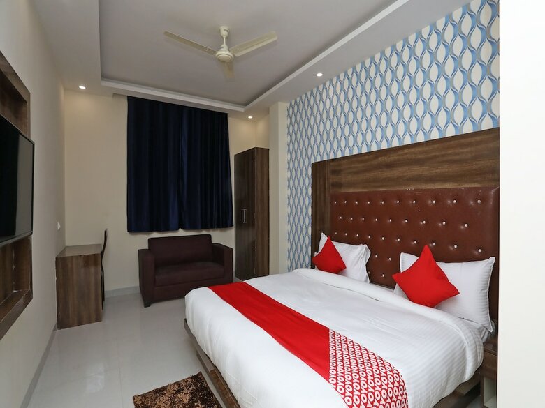 Hotel Oyo 22988 Smart Suites