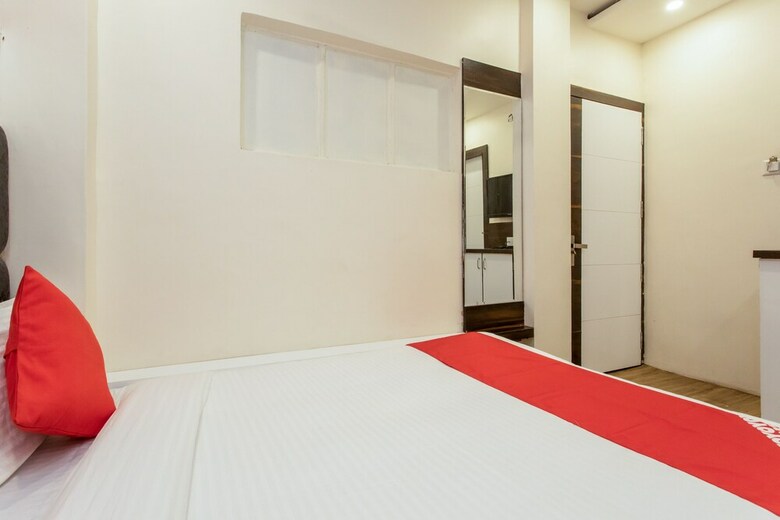 Hotel Oyo 24822 Samarth Guest House