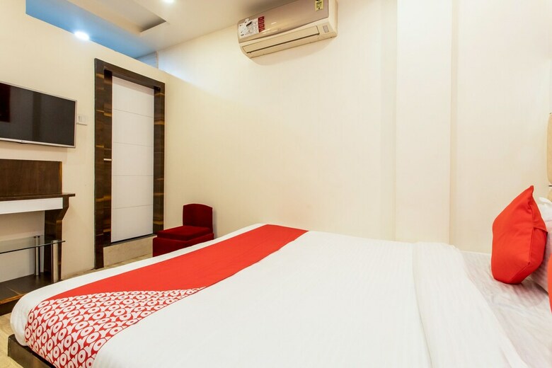 Hotel Oyo 24822 Samarth Guest House