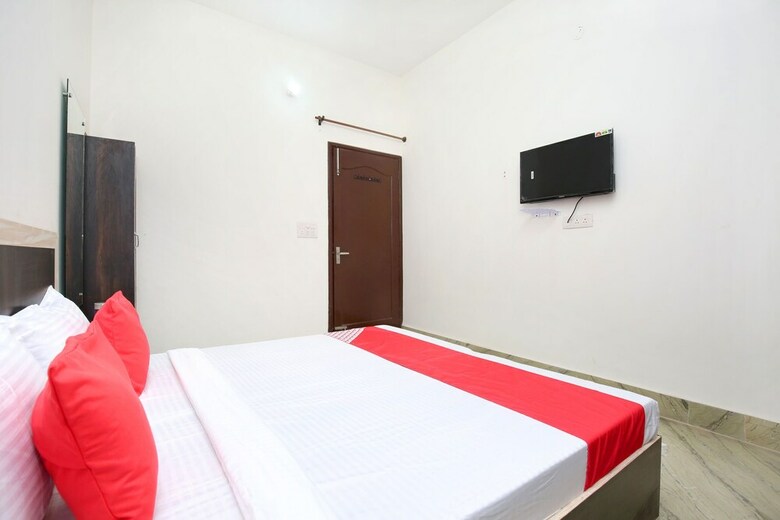 Hotel Oyo 24666 Samar Residency