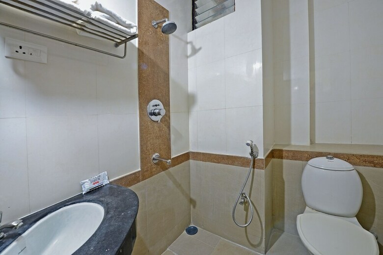 Hotel Oyo 29577 Raja Rajeswari Tower