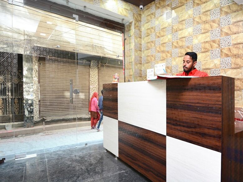 Hotel Oyo 29846 Abhayveer B&B