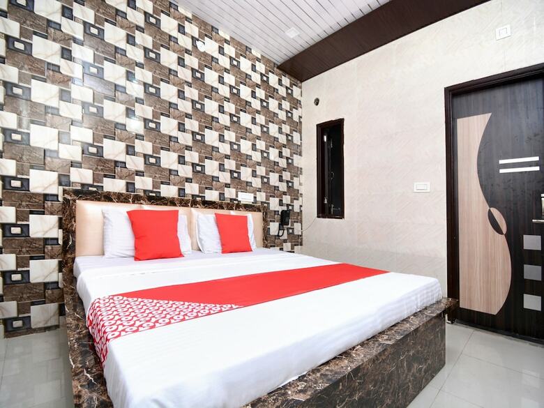 Hotel Oyo 29846 Abhayveer B&B