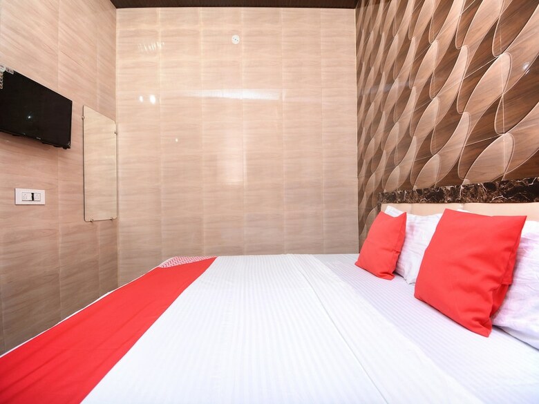 Hotel Oyo 29846 Abhayveer B&B
