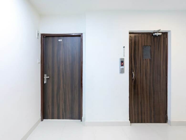Oyo 29729 Hotel Cherry Wood