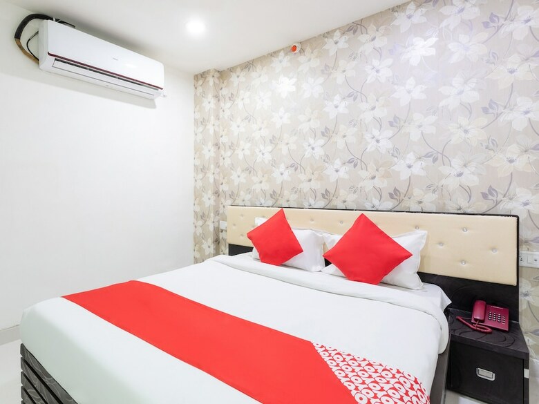 Oyo 29729 Hotel Cherry Wood