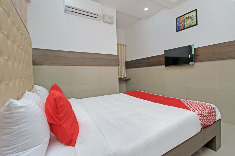 Capital O 26230 Hotel Nirvikalpa