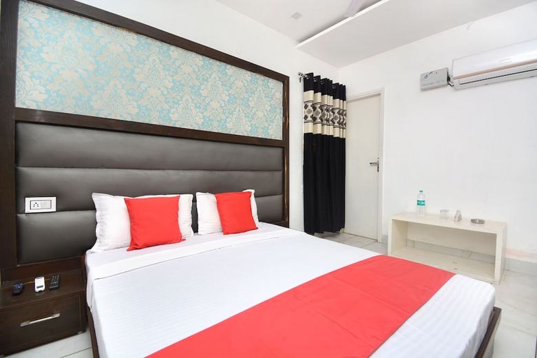 Oyo 30999 Hotel Vaishno