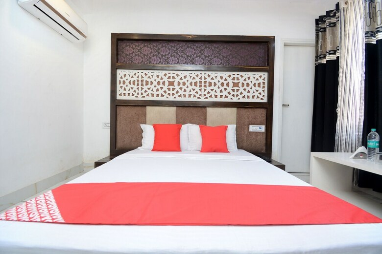 Oyo 30999 Hotel Vaishno