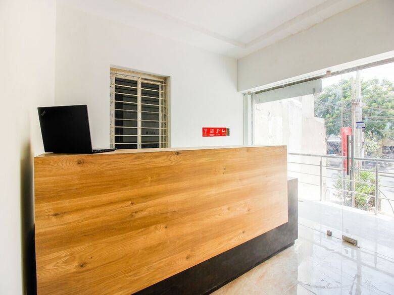 Hotel Oyo 36267 Aaditya Grand