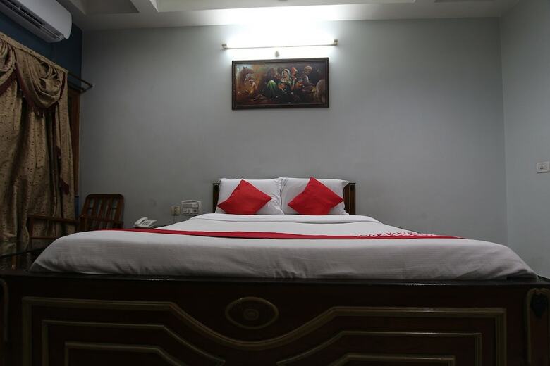 Oyo 35457 Hotel Kubera Palace