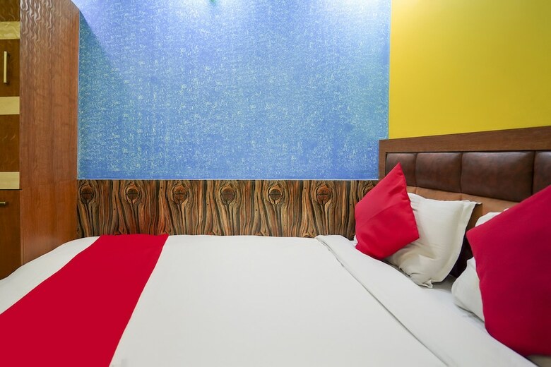 Oyo 37334 Hotel Happy