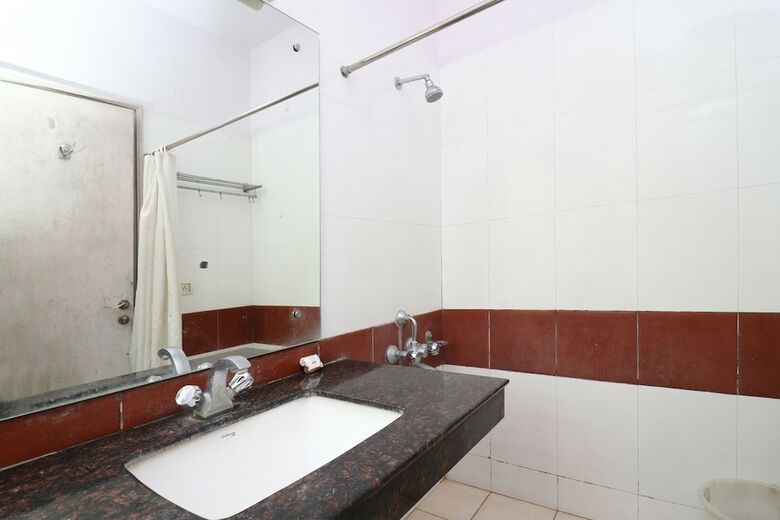 Hotel Oyo 37762 Hyvin Suites