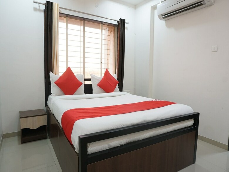 Hotel Oyo 38523 Royano Inn